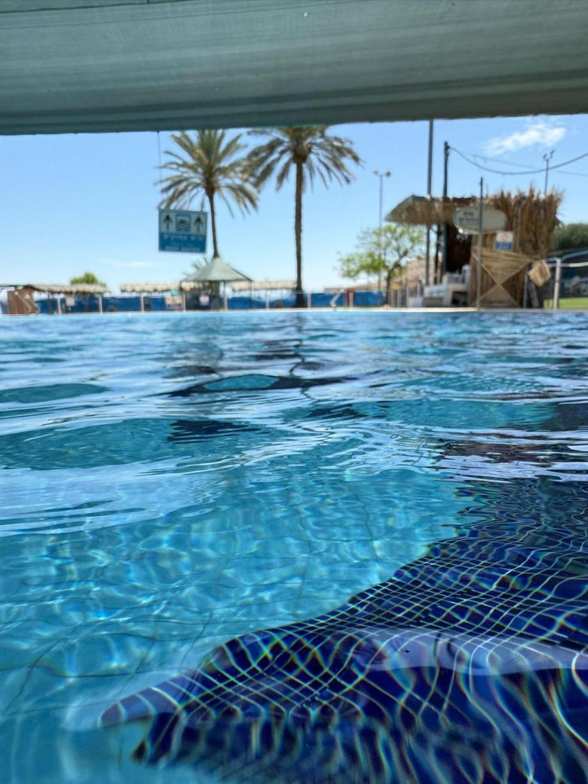 Almog Hotel מלון 3*