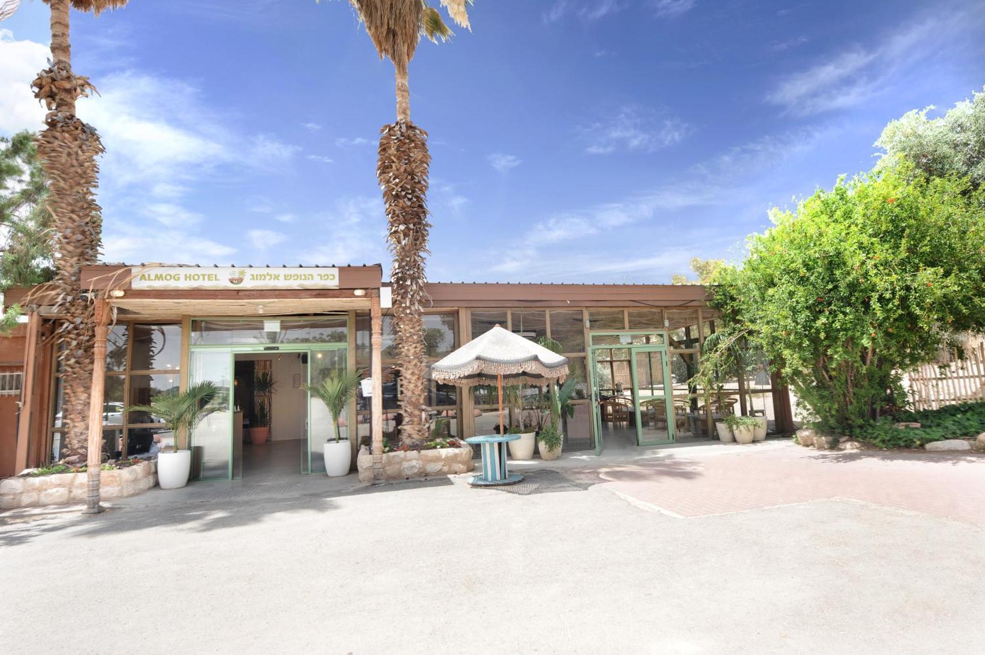 Almog Hotel מלון