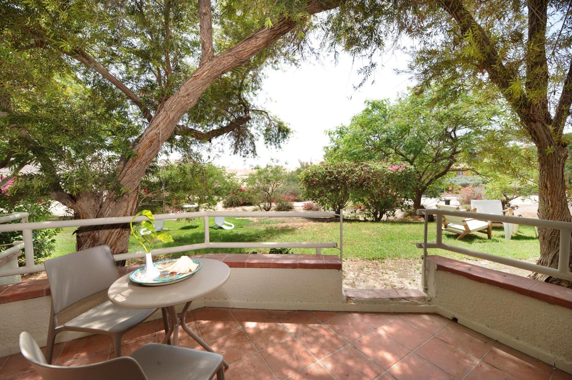 מלון Almog Hotel